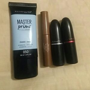 Makeup bundle